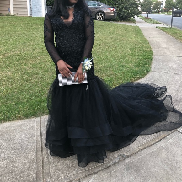 PROM DRESS - Picture 2 of 12